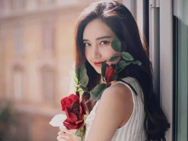 女主在娱乐圈吃瓜文,女主的吃瓜日常